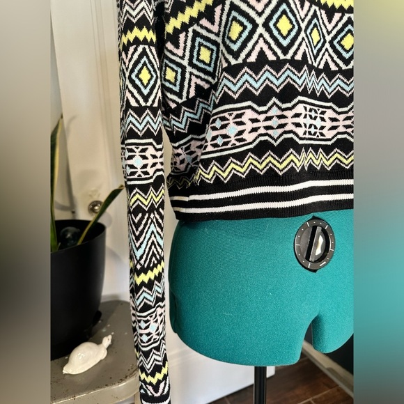 H&M Divided Aztec print cropped sweater black pink yellow blue med - Picture 2 of 10